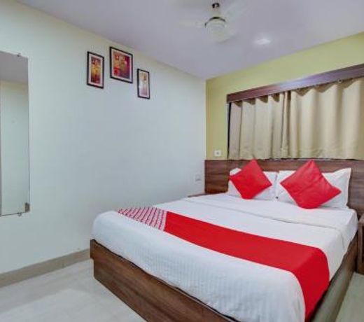 Vaccinated Staff - OYO 77255 Hotel Royal Plaza