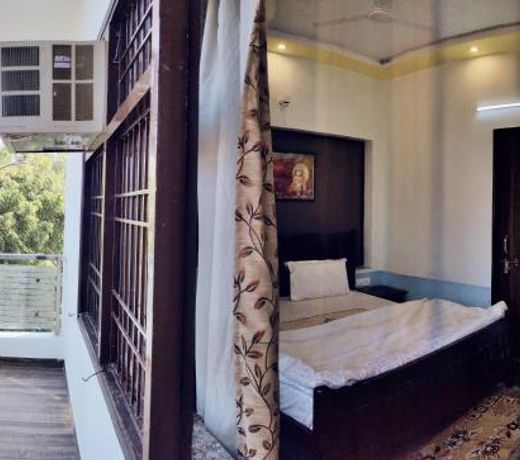 Agra Homestay, Stay 1KM Walking Distance From Taj Mahal East Gate