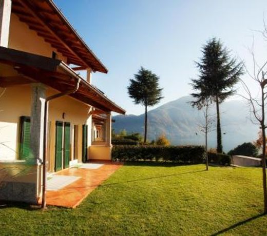TREMEZZO RESIDENCE 5