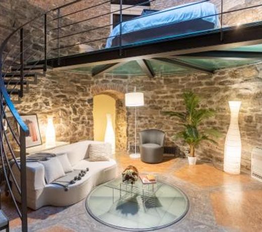 Ice Queen Chamber by Rent All Como
