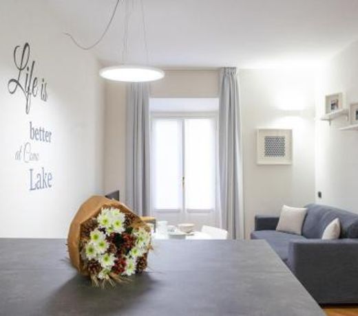 White Flat in Como City Center by Rent All Como