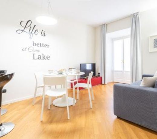 White Flat in Como City Center by Rent All Como