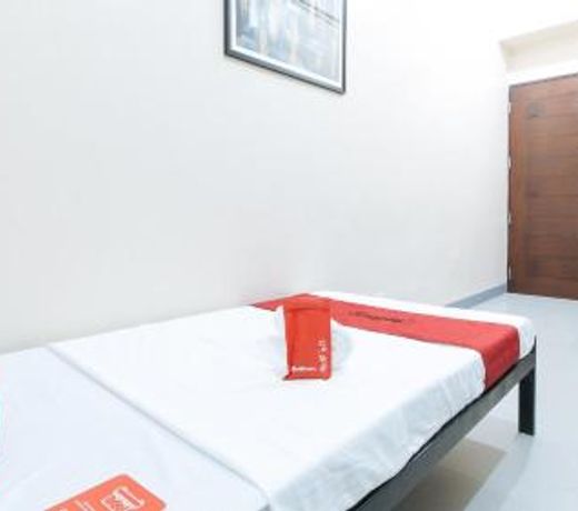 RedDoorz Plus @ Torre De Manuel Residences 1