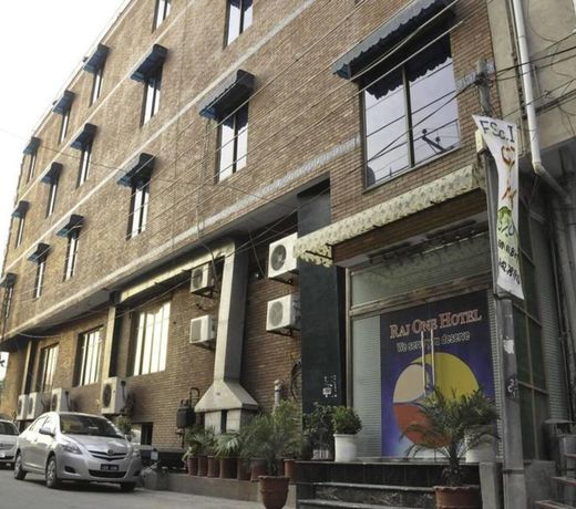 Rajone Hotel Faisalabad