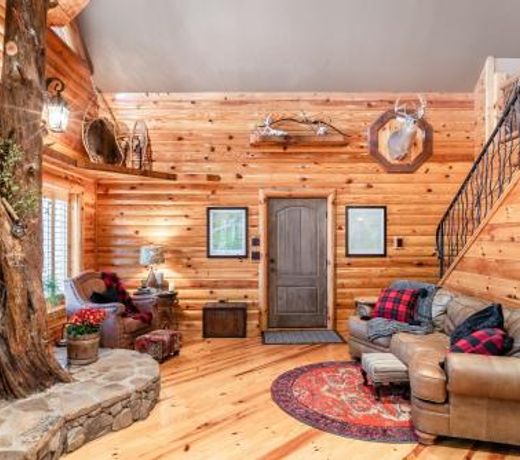 Iron Mountain Lodge - Beautiful Cabin With Forest & Mountain Views!