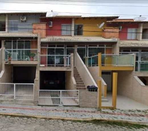Sobrado 03 na Praia de Bombas