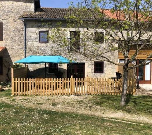 Blacksmiths Cottage in Blanzay - 3 beds