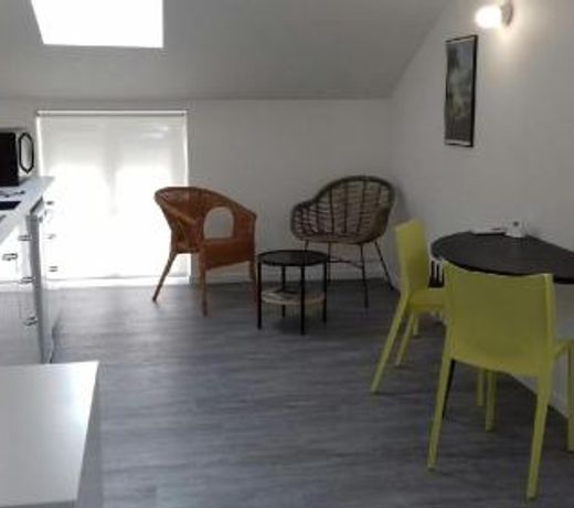 Studio renove et equipe 2 personnes Le canardeau