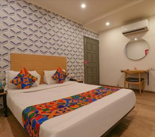 FabHotel Qotel Chattarpur