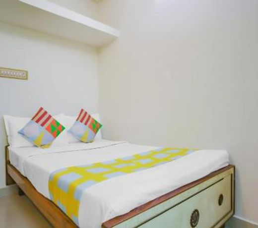 OYO 78810 Shankar Pleasant Stays