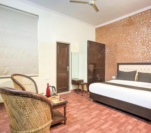 Collection O 77414 Hotel Krishna Pride