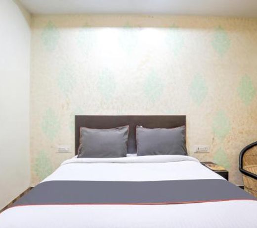 Collection O 77414 Hotel Krishna Pride
