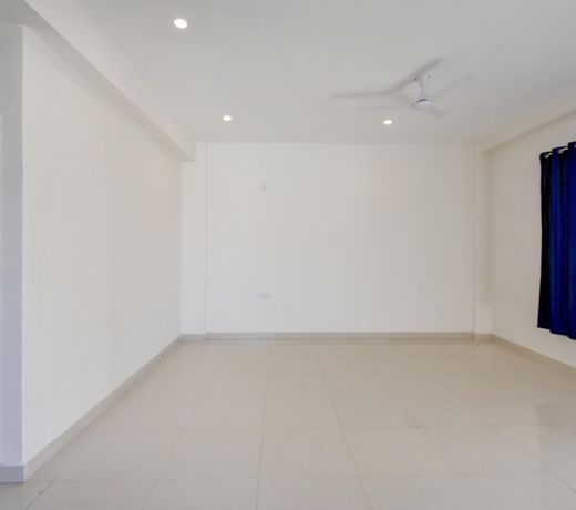 Vaccinated Staff - SPOT ON 77479 The Royal