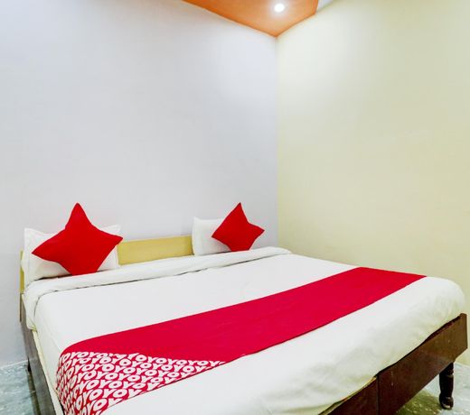 OYO 75324 Paradise Residency