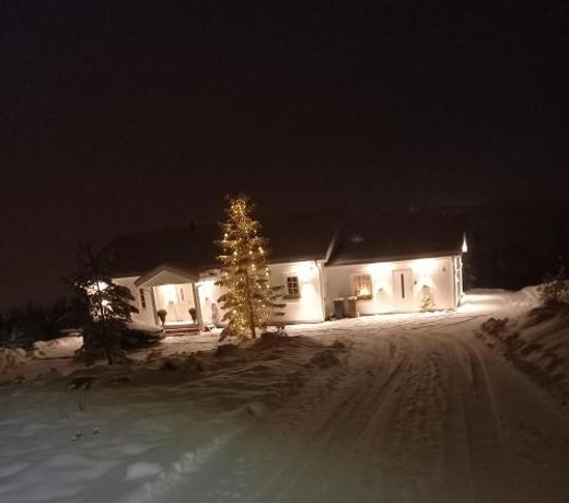 Mysig lÃ¤genhet med fjÃ¤llutsikt i SÃ¤len