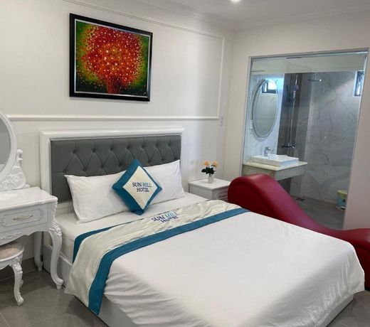 Sun Hill Hotel