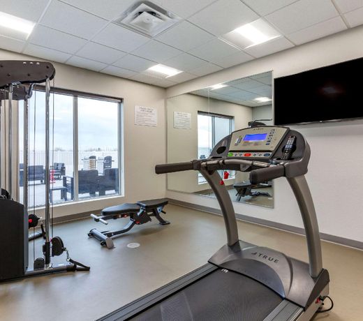 MainStay Suites