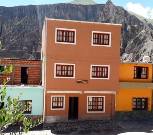 HOSTAL LA PLAZA IRUYA