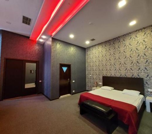 Cinema plaza hotel