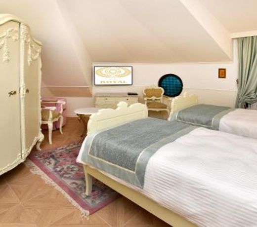 Royal Hotel