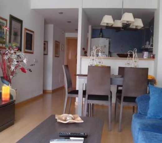 Bonito apartamento de 3 hab. con jardín