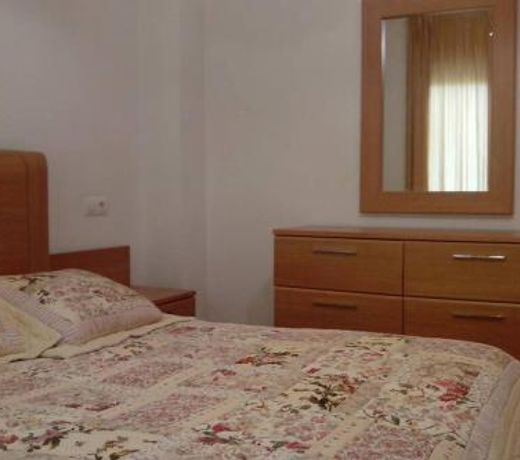 Bonito apartamento de 3 hab. con jardín