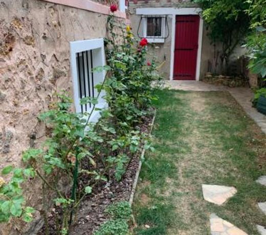 Belle chambre spacieuse