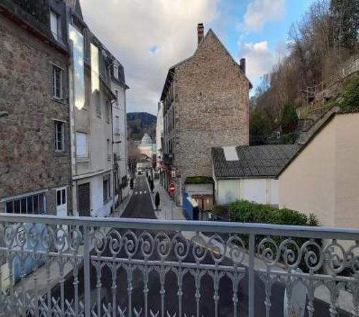 Meublé 2 chambres Wifi balcon 52m2 Centre La Bourboule