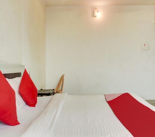 OYO 77133 Shree Trupti Lodging