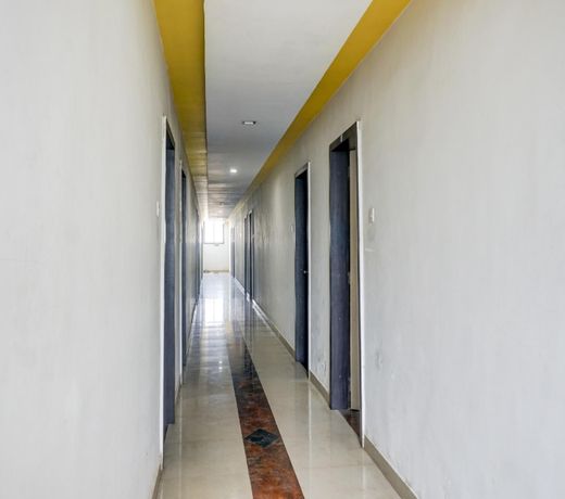 OYO 77133 Shree Trupti Lodging