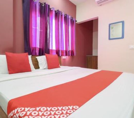 OYO 76270 Hotel Shaurya