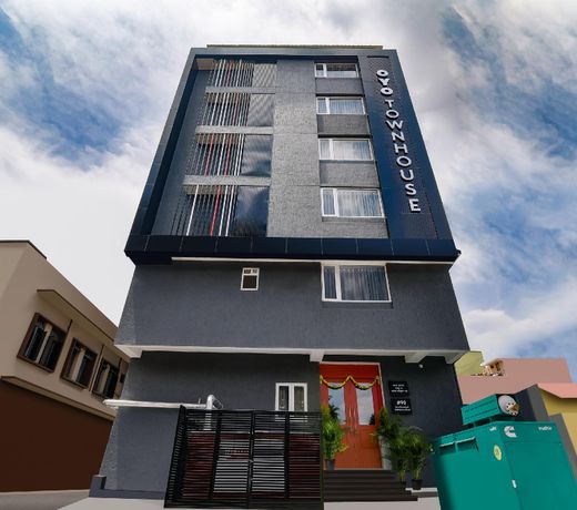 OYO Townhouse 238 Ulssor