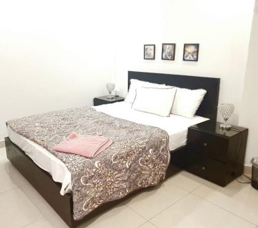 ECO FRIENDLY 1,2 Bed Apt in Civic Centre, Bahria Town