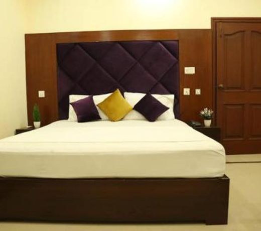Hotel Pak Continental