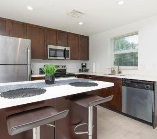 Spacious entire 2bdrm in Hollywood Downtown!