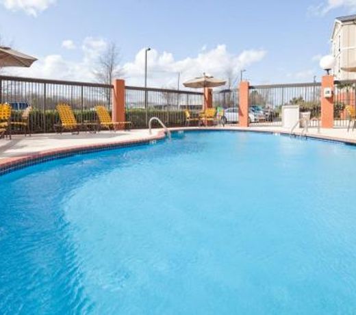 Magnolia Suites Hotel