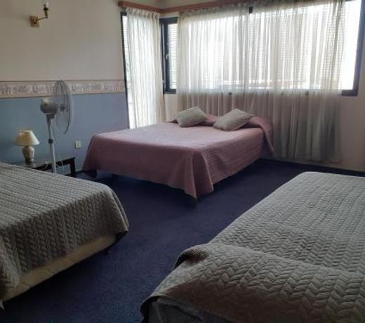 Hermosa habitaciÃ³n en casa de familia en la mejor zona de Mendoza