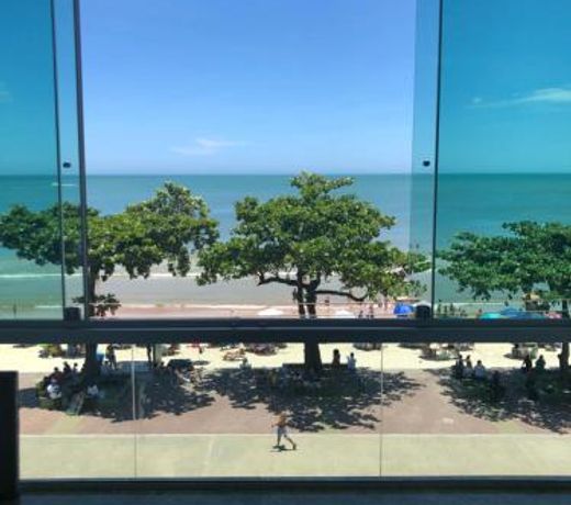 Apartamento de frente para o mar