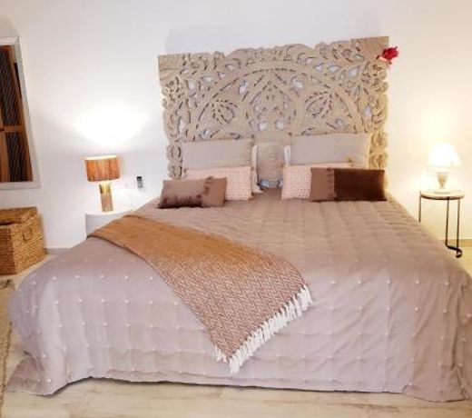 TAKUMA BOUTIK HOTEL