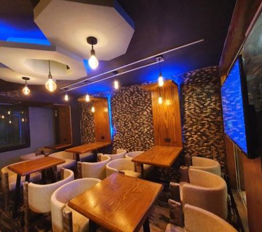 Oxford Hotel & Restaurant