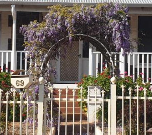 Roseneath Cottage