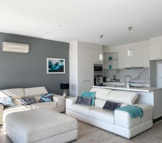 AT BROADBEACH RESORT INVERLOCH
