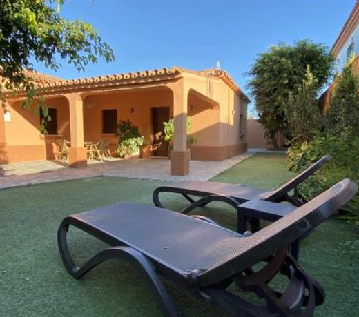 Casa con jardÃ­n privado para hasta 7 personas y piscina compartida