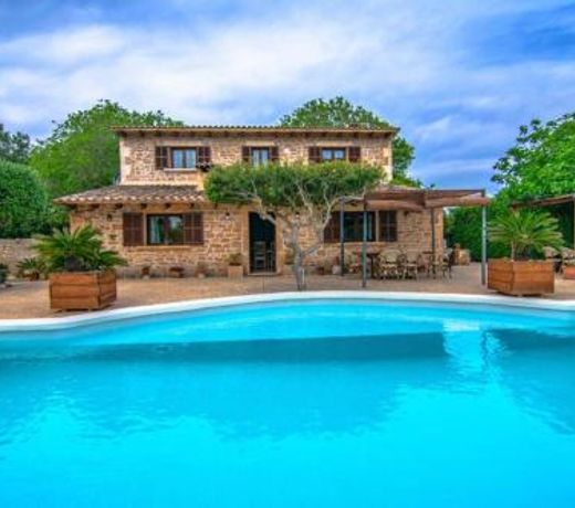 Casa con piscina a 1 km del mar y del pueblo
