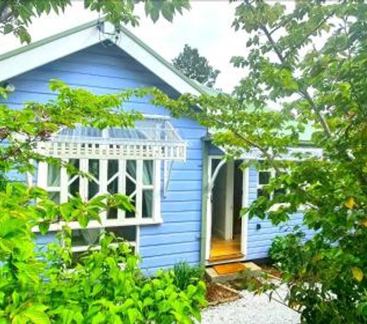 Plum Blossom Cottage