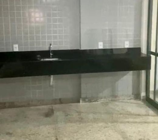 BEIRA MAR 3 suÃ­tes, lavabo, 2 Vagas Garagem, varandÃ£o, Smart TV- MELHOR LOCALIZAÃÃO - WIFI Vivo Fibra