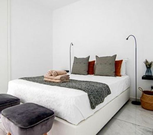 Phaedrus Living - Seaside Executive Flat Harbour 206