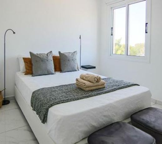 Phaedrus Living - Seaside Executive Flat Harbour 206