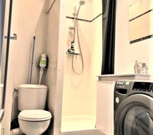 APPARTEMENT PROCHE CENTRE VILLE, GARE ET AUTOROUTE