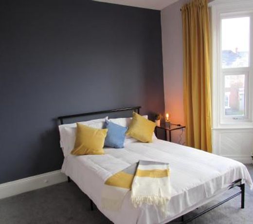 Heaton Beautiful 3 Bed Newly Refurbished Sleeps 6